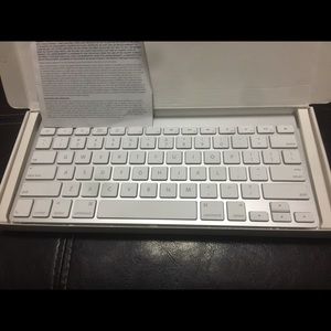 Apple wireless keyboard